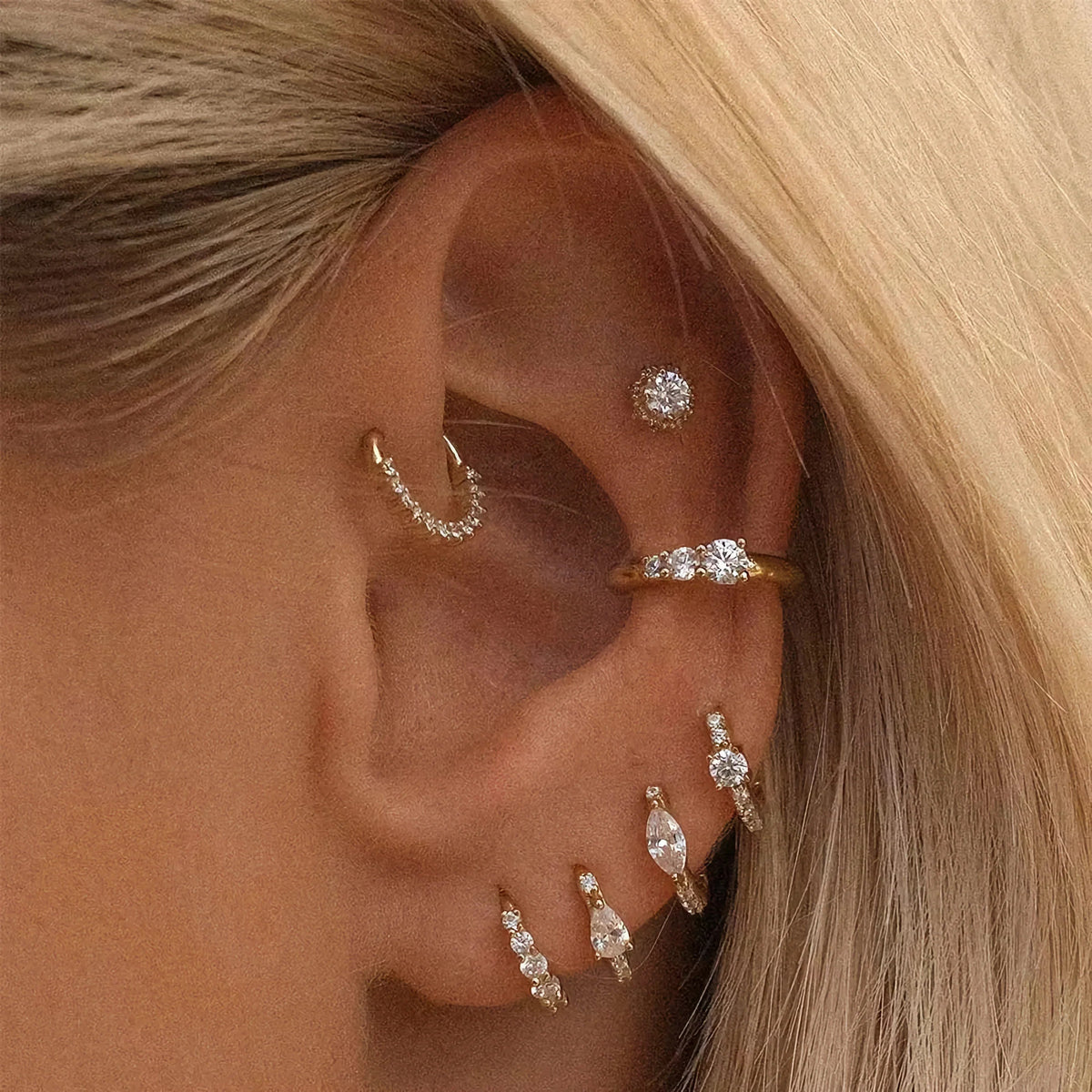 AUDREY. Mini Diamond Hoops
