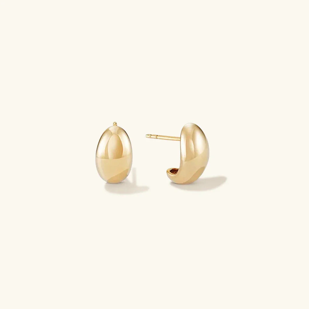 DAISY. Classic Huggie Earrings