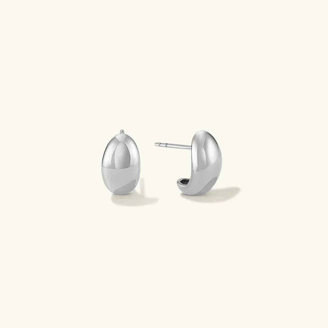 DAISY. Classic Huggie Earrings