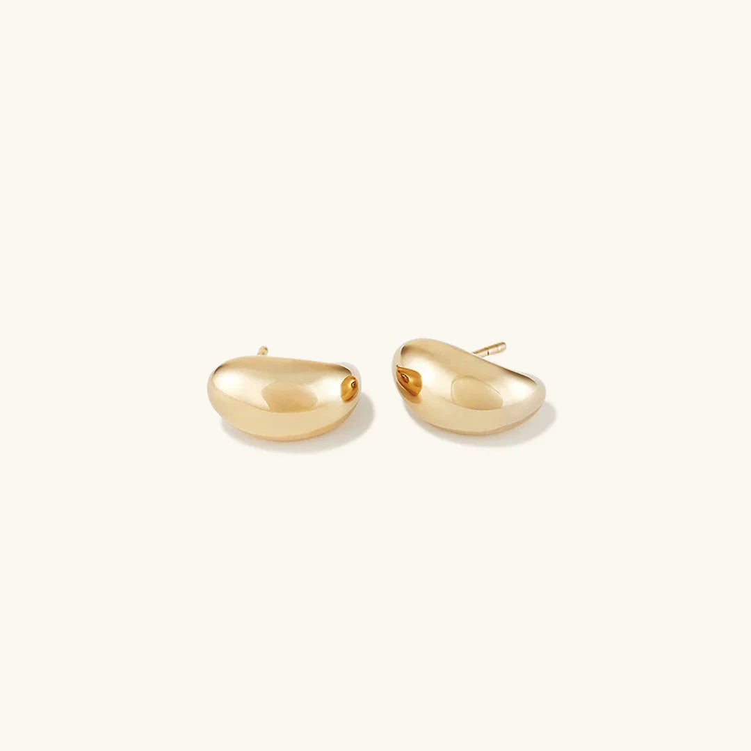 DAISY. Classic Huggie Earrings