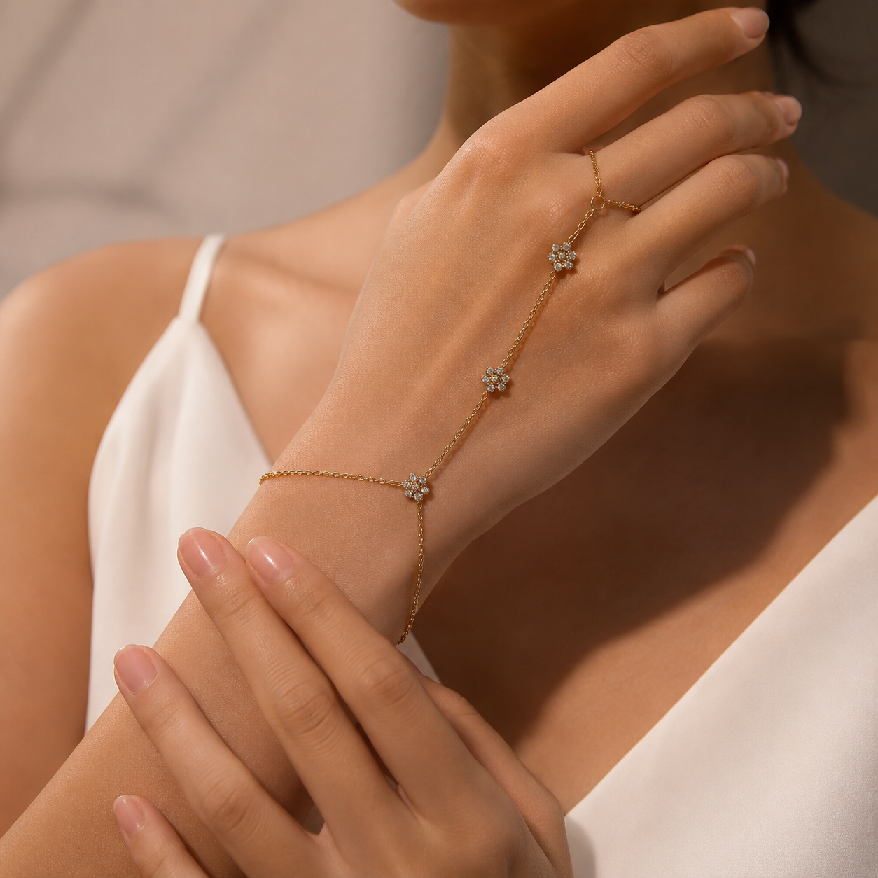 FAYE. Flower Hand Chain Bracelet
