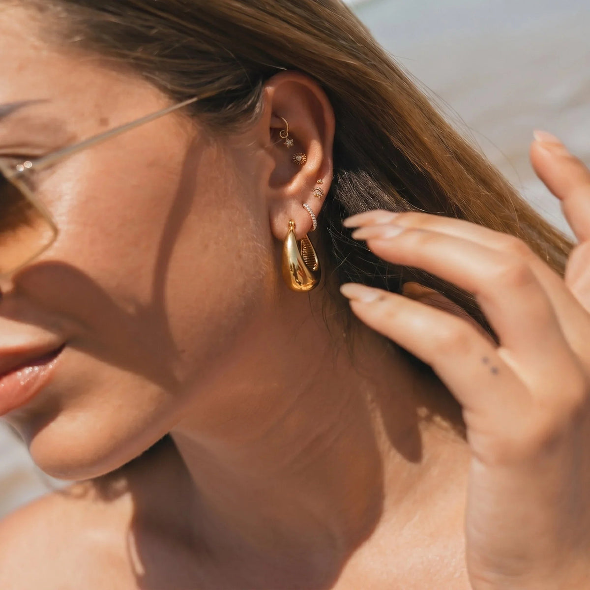 LUNA. Hoop Earrings