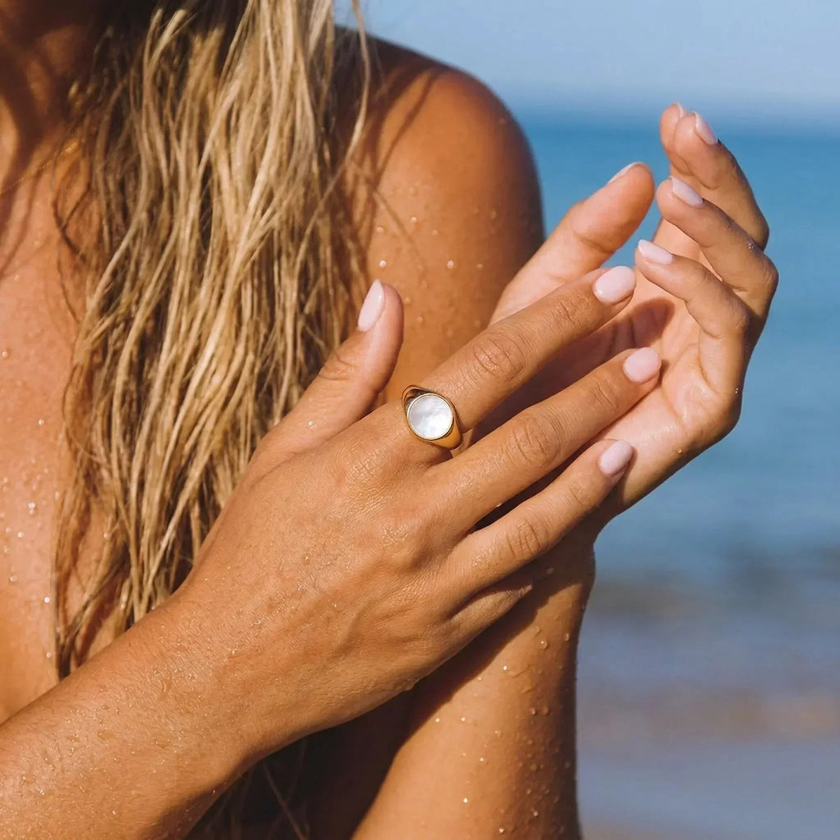 CLARA. Pearl Gold Ring