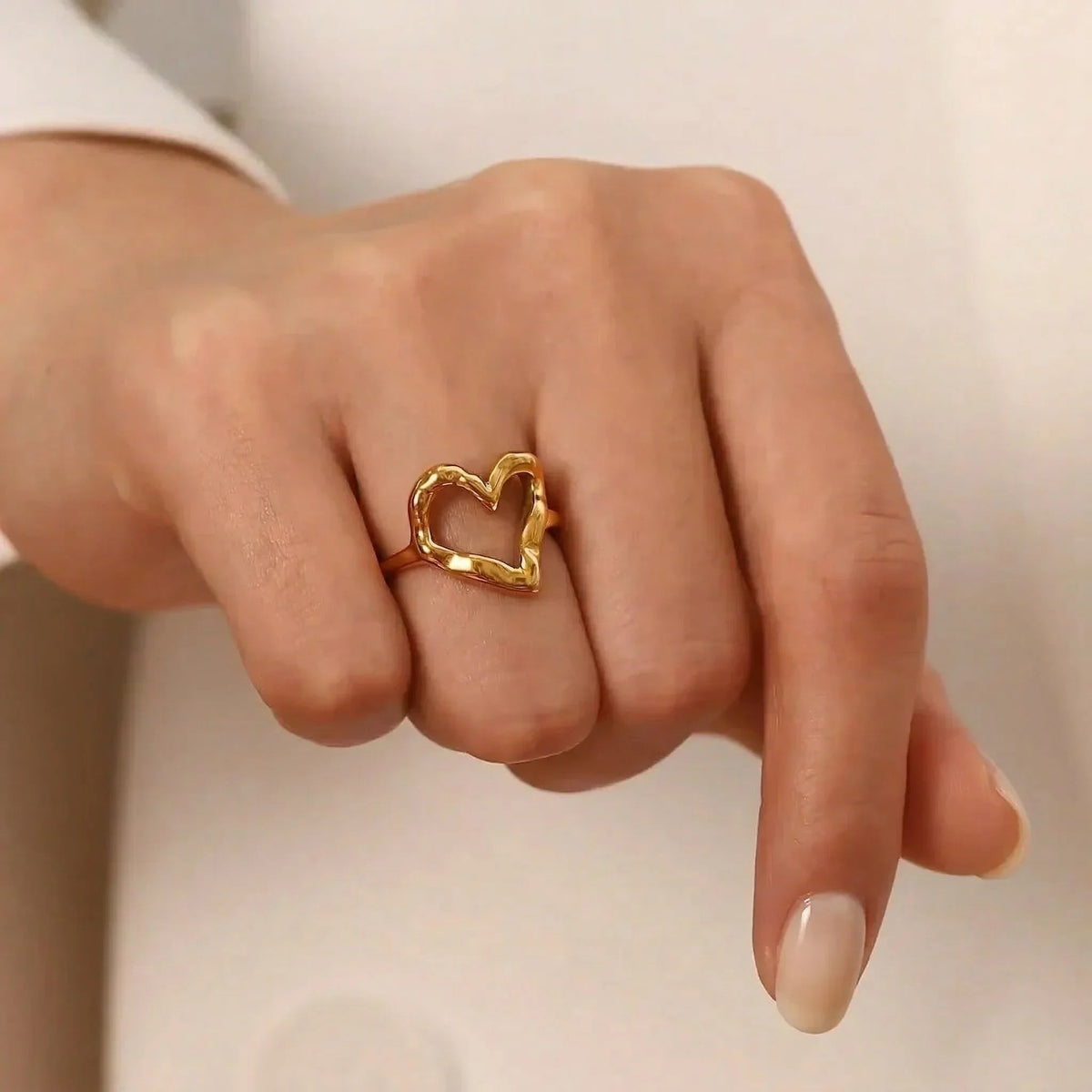 NELL. Open Heart Ring