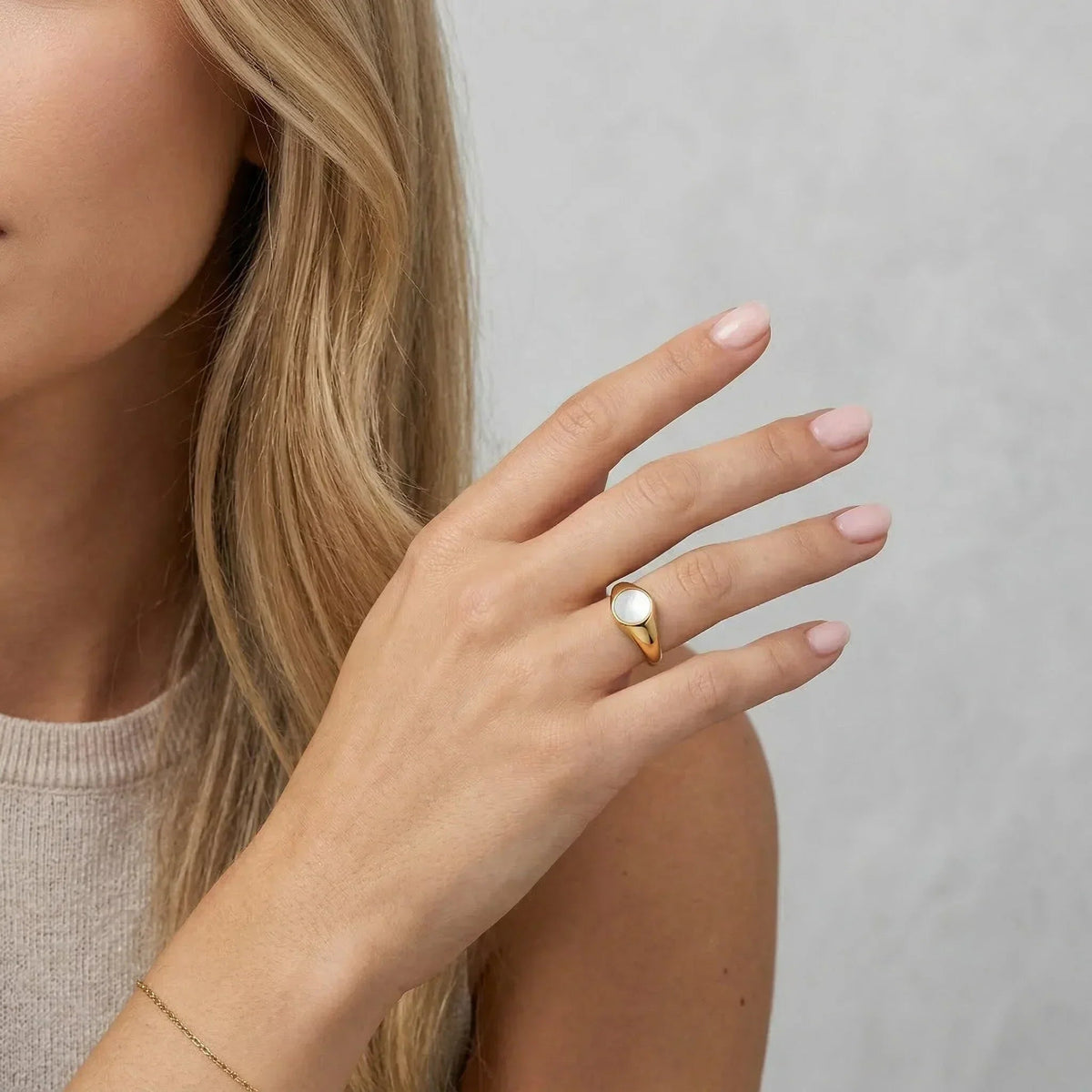 CLARA. Pearl Gold Ring