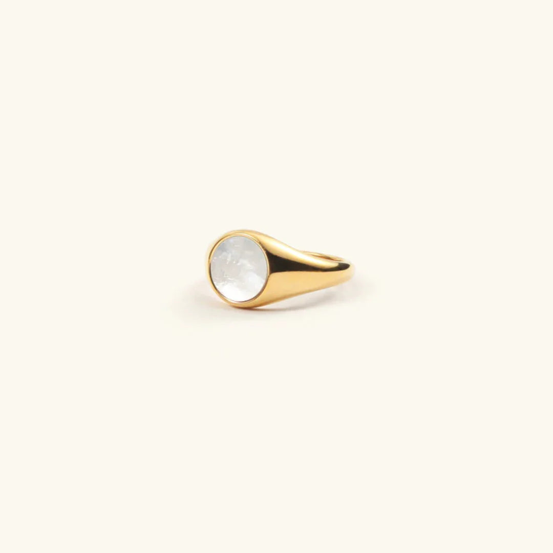 CLARA. Pearl Gold Ring