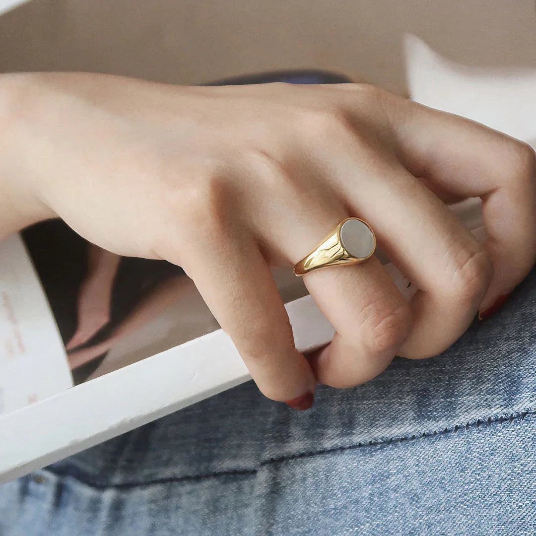CLARA. Pearl Gold Ring