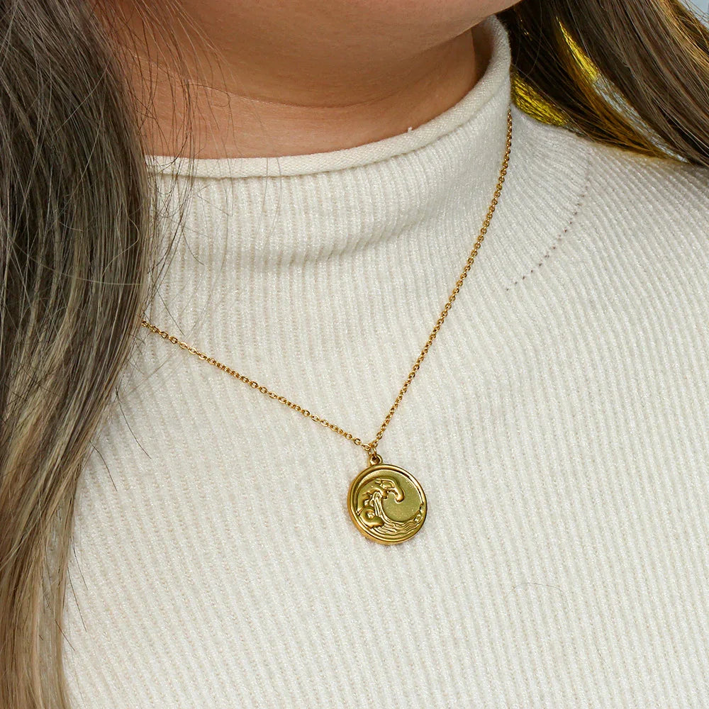 MARINA. Wave Pendant Necklace