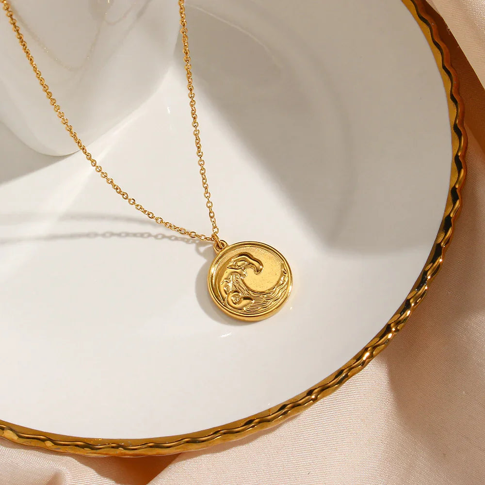 MARINA. Wave Pendant Necklace