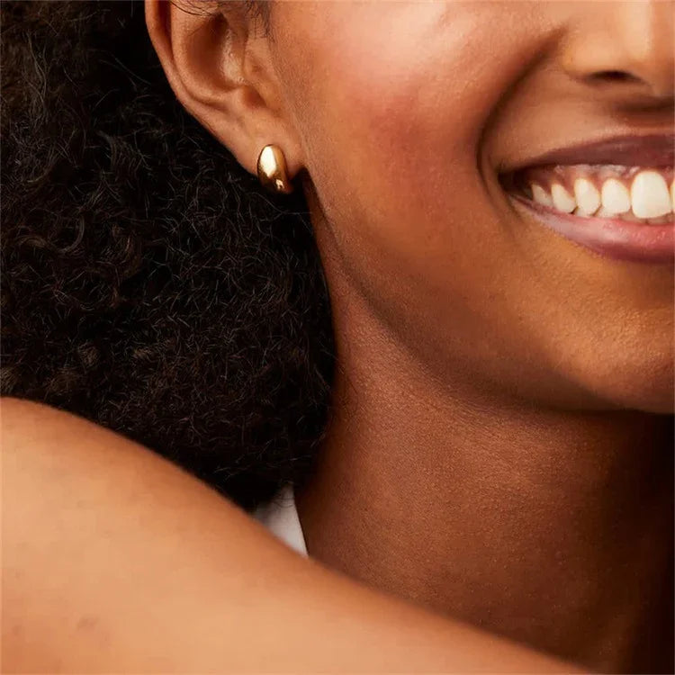 DAISY. Classic Huggie Earrings