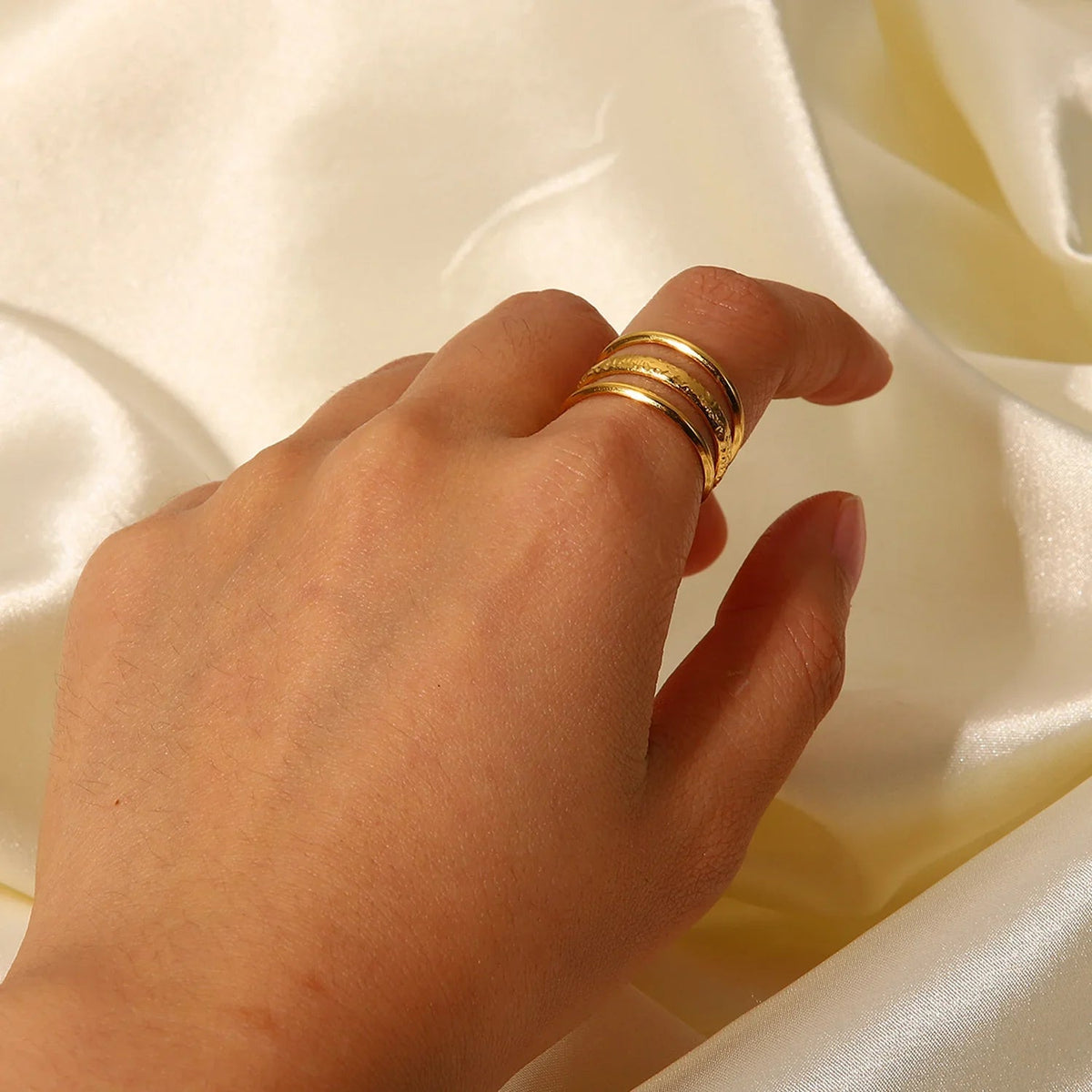 IMOGEN. Ripple Ring