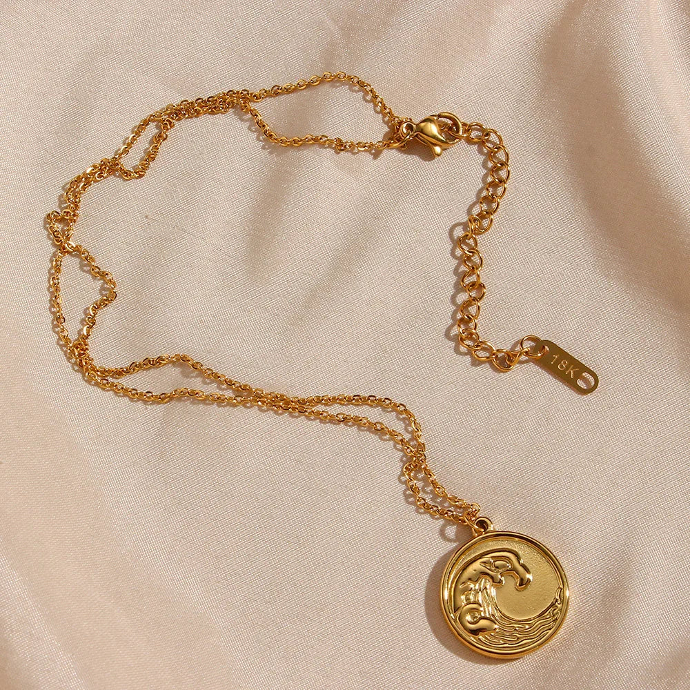 MARINA. Wave Pendant Necklace