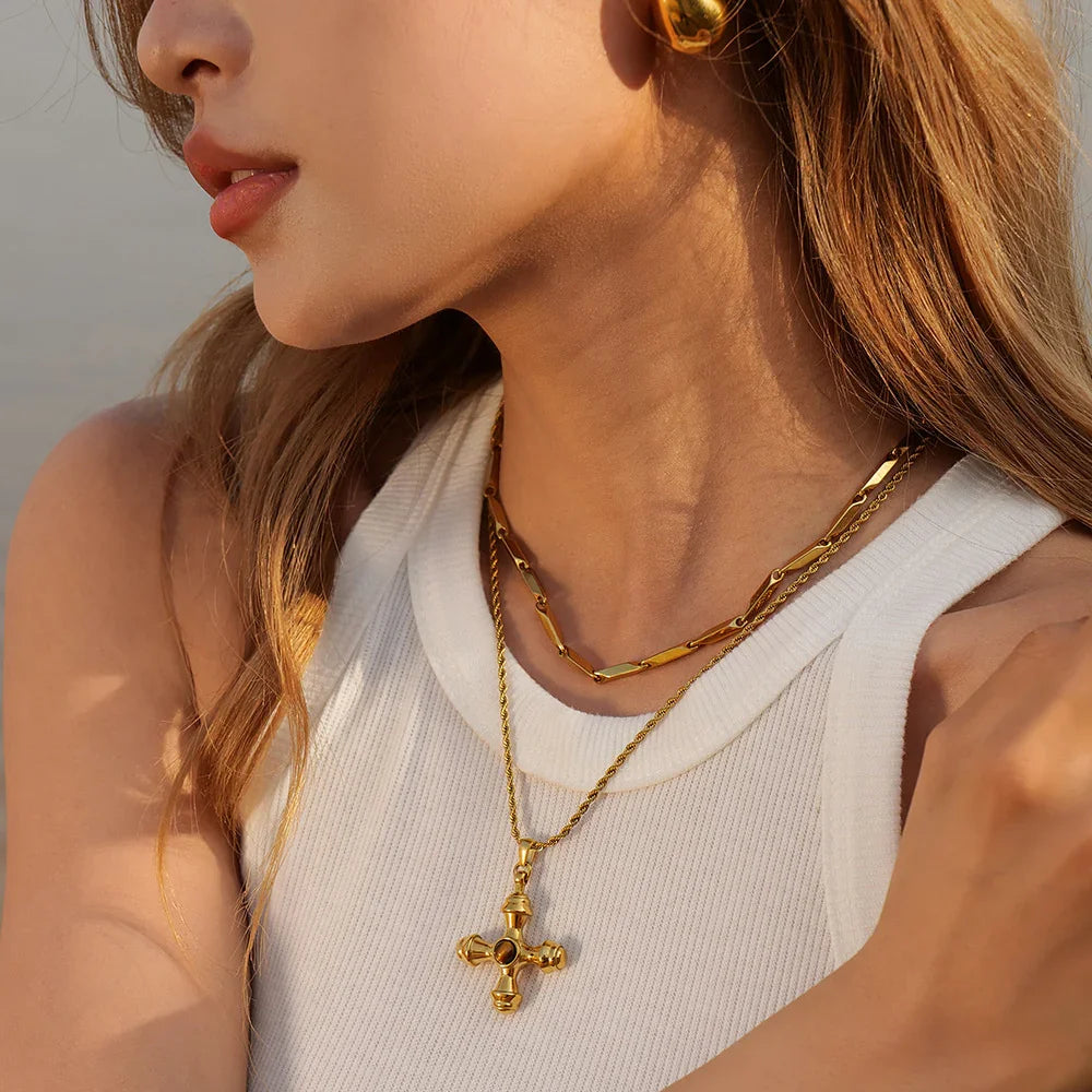TESS. Diamond Pendant Necklace