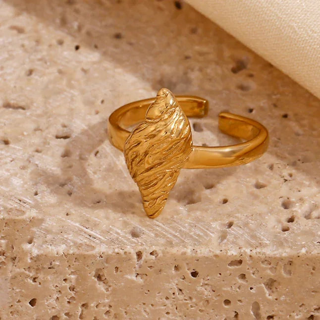 MARGOT. Seashell Ring