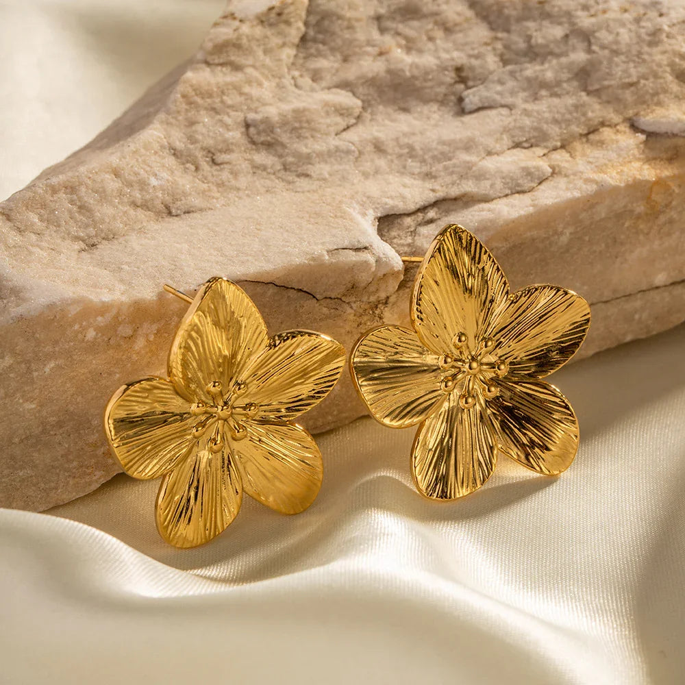 POPPY. Flower Earrings