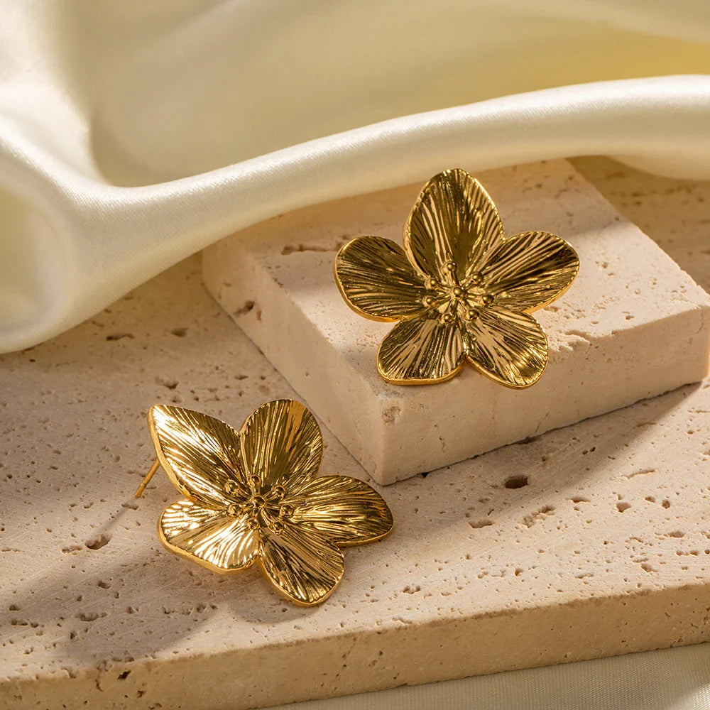 POPPY. Flower Earrings