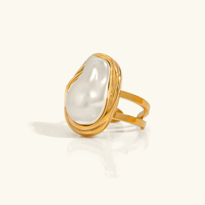 HARLOW. Chunky Pearl Ring