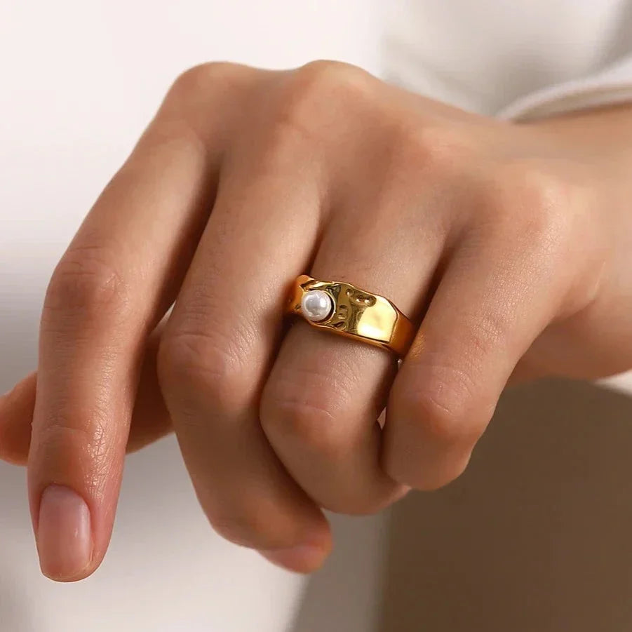 SABINE. Pearl Ring