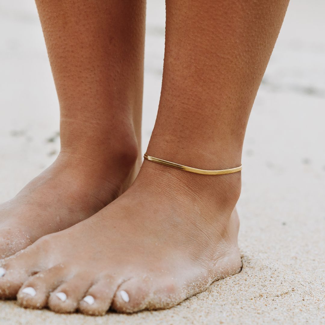 CORA. Herringbone Anklet