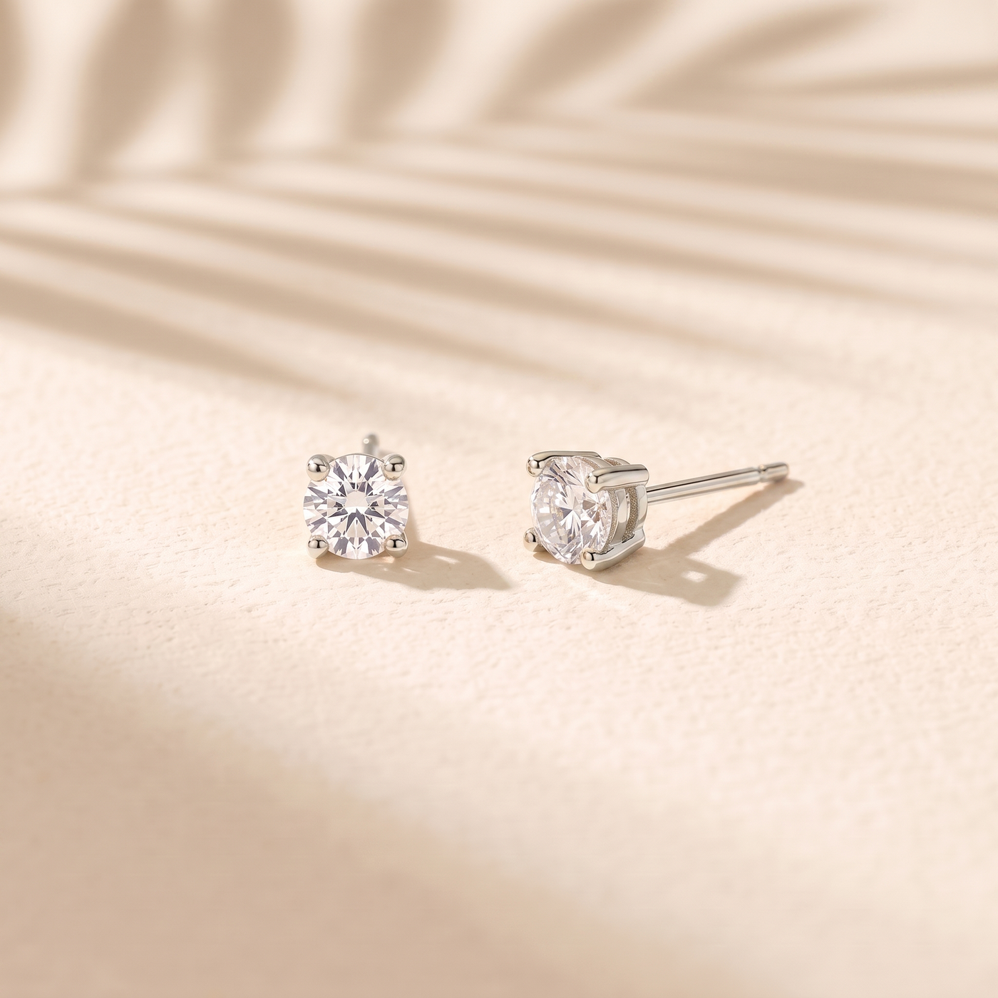 IRIS. Diamond Stud Earrings