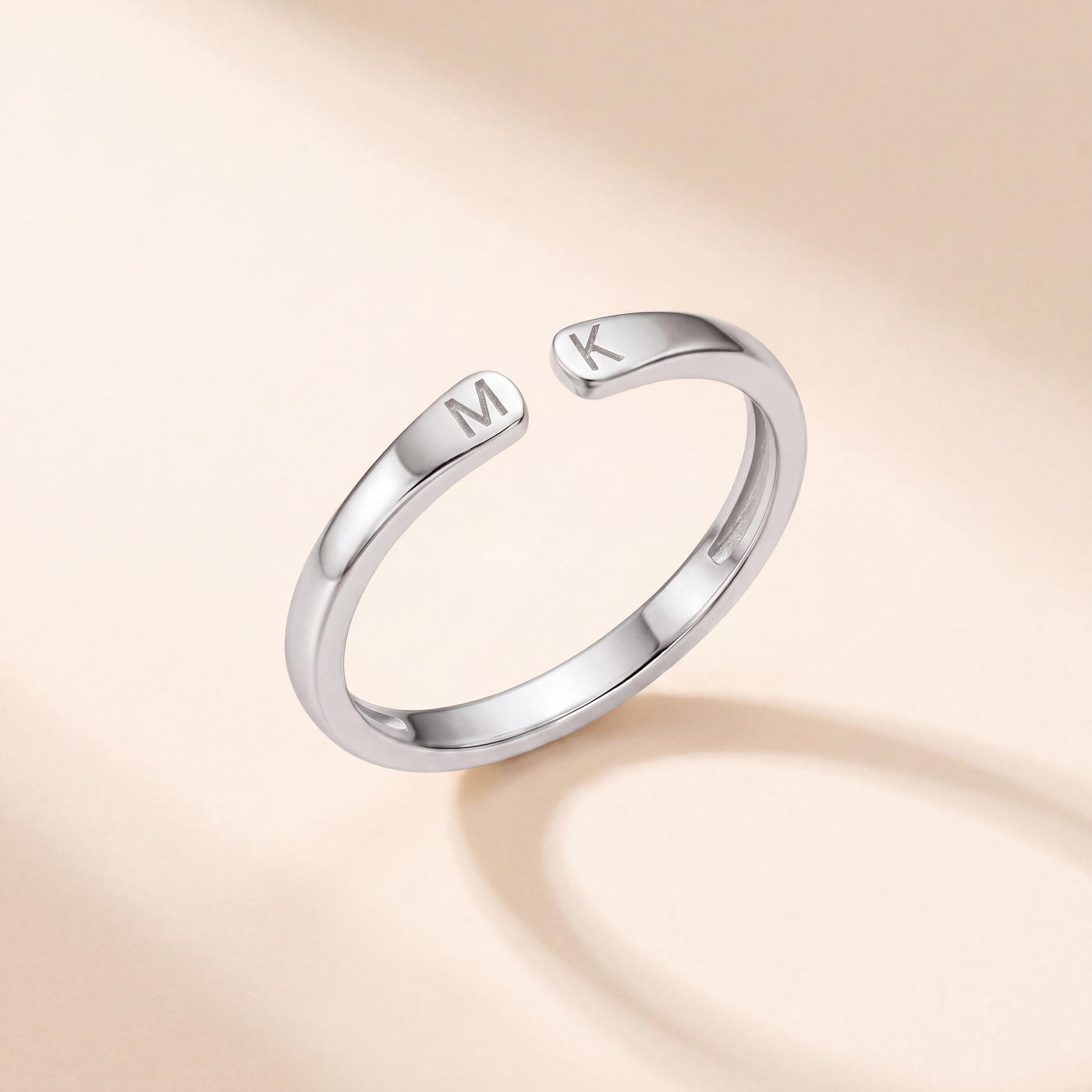 LILI. Adjustable Initial Ring