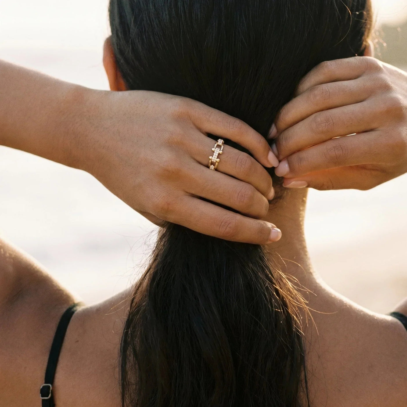 CLARA. Statement Ring