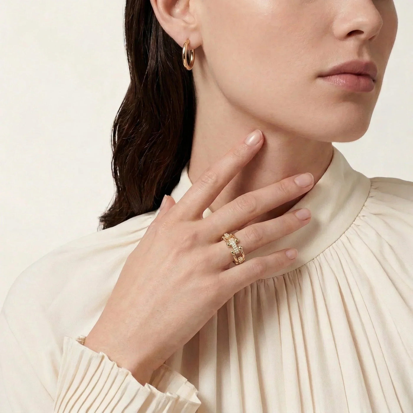CLARA. Statement Ring