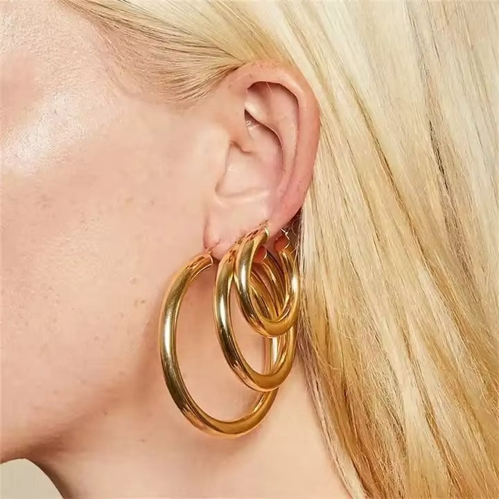 SLOANE. Broad Round Hoops