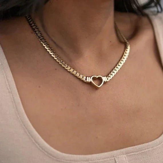 CELESTE. Heart Choker
