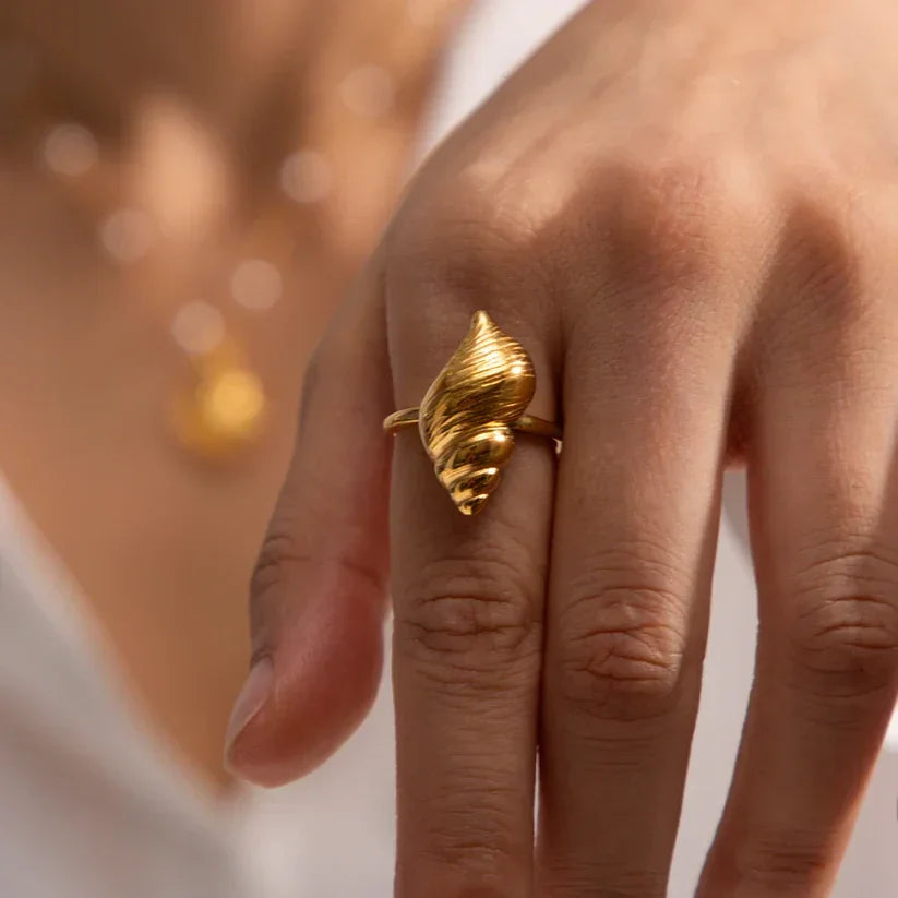 MARGOT. Seashell Ring